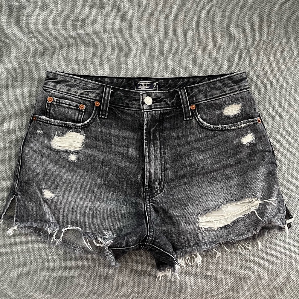 Abercrombie & Fitch Annie High Rise Short - Size 27/4
